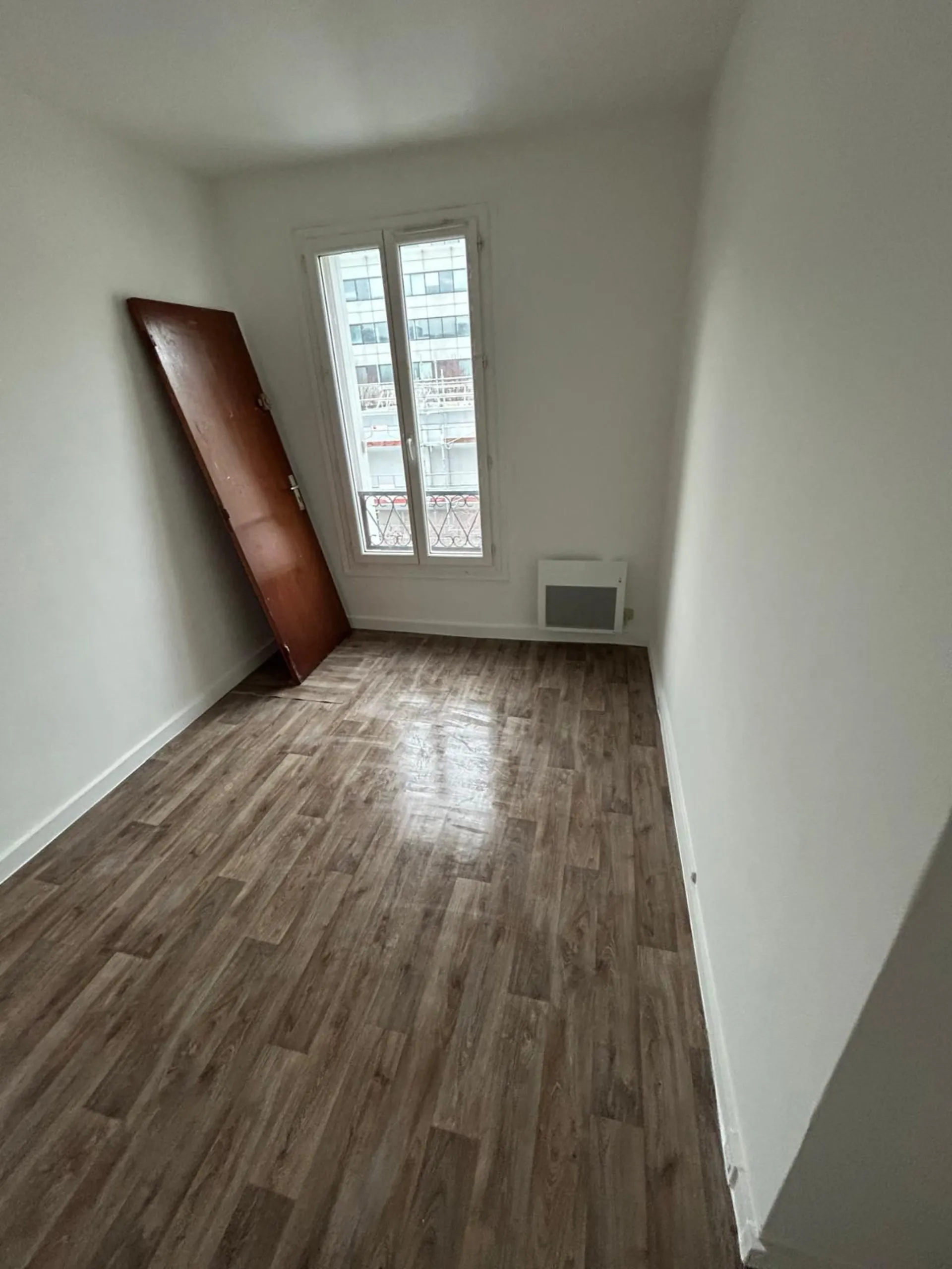 Réalisation : Rénovation complète appartement — Parquet & peinture — Résidentiel