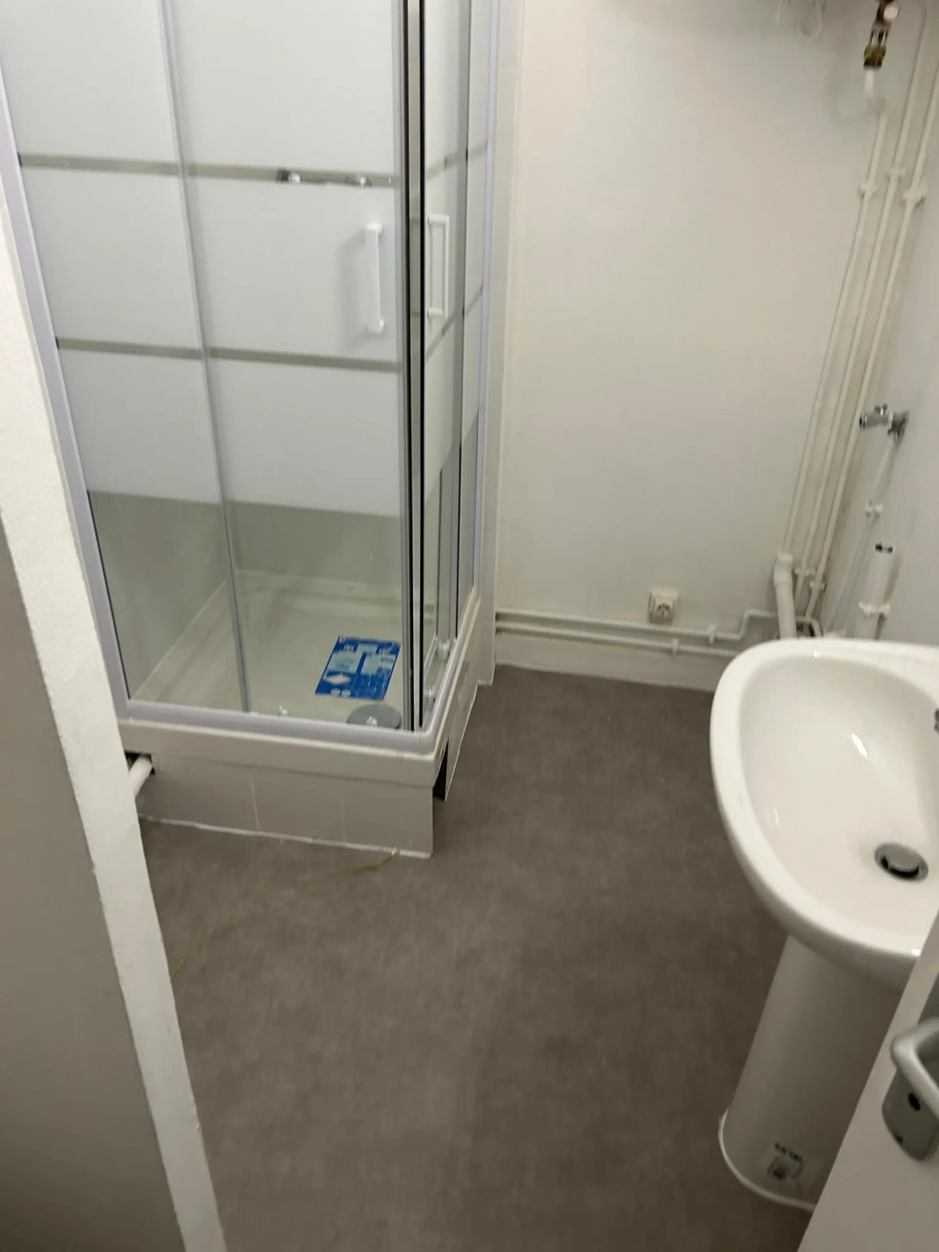 Réalisation : Réfection salle de bain — Douche & sanitaires — Résidentiel